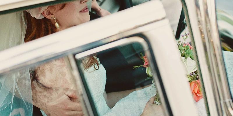 数据中心网络架构演进：从传统三层到Spine-Leaf的深度解析与实战选型指南